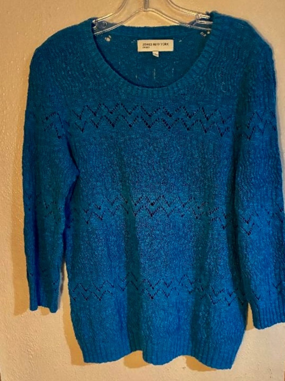 Jones of New York Sport sweater size L, blue knit, intricate designs